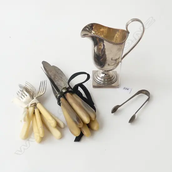 6 IVORINE HANDLED FORKS, 6 BONE KNIVES, STG TONGS & SILVER OVER COPPER JUG H.175mm