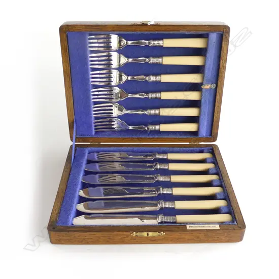 12 PCE EP FISH CUTLERY SET, CASED