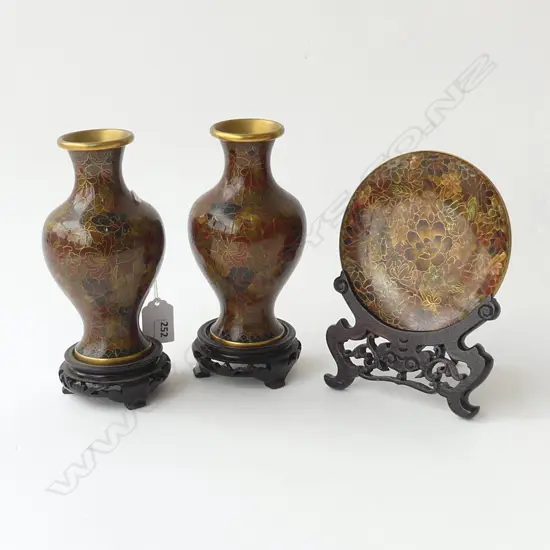PR CLOISONNE VASES H.155mm & PLATE 130mm dia, ALL ON STANDS