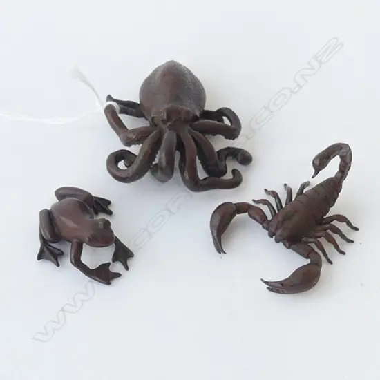 3 BRONZE ANIMALS; OCTOPUS, FROG & SCORPION 2 w. ORIENTAL SIGNATURE L.65mm