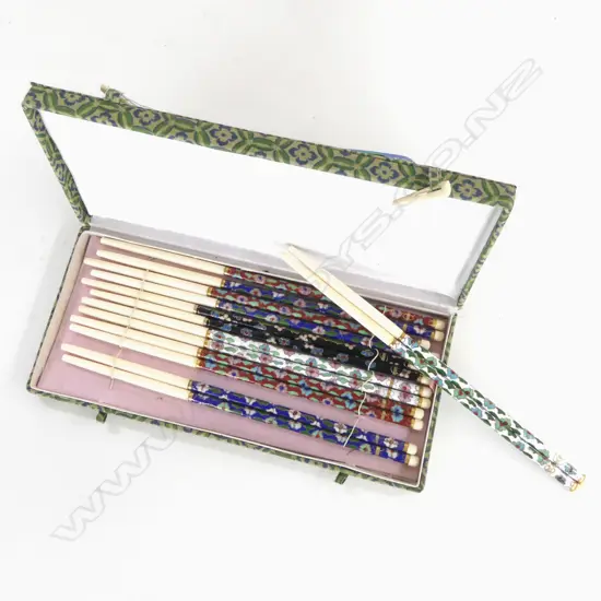 CASED SET OF 7 PRS IVORY & CLOISONE CHOP STICKS L230MM