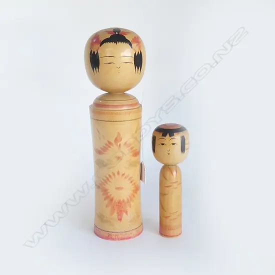 2 JAPANESE WOODEN DOLLS H.330 / 185mm