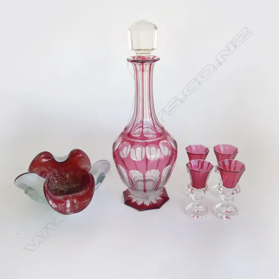 PINK CRYSTAL DECANTER H.335mm + 4 GLASSES (1 CHIPPED) + RED BOWL 180mm dia