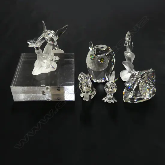 6 PCES SWAROVSKI; OWL, HUMMINGBIRD, SEAHORSE, ROOSTER, FOX, SWAN - ALL BOXED