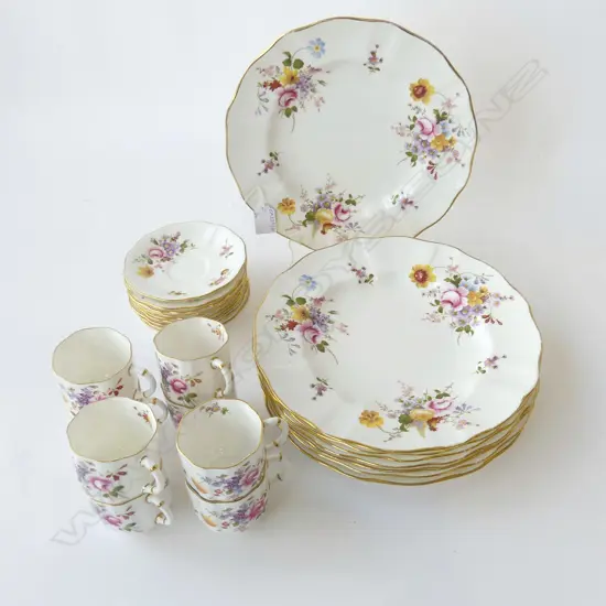 ROYAL CROWN DERBY ‘POSIES’ EIGHT LARGE DINNER PLATES & EIGHT CUPS AND SAUCERS, D.265MM (DINNER PLATES)