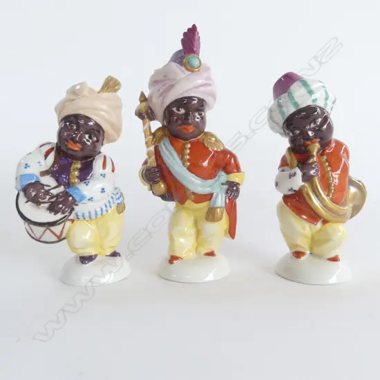 3 GERMAN PORCLAIN BLACKAMOORE MUSICIONS H130MM