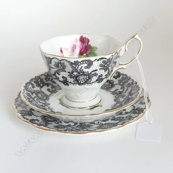 ROYAL ALBERT 'SENORITA' TRIO