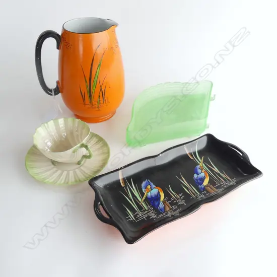 4 PCES; SHELLEY JUG & TRAY W.255mm + BELLEEK C/S, DECO GREEN URANIUM GLASS BOWL AF