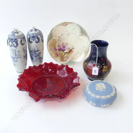 5 PCES CHINA; MOORCROFT POMEGRANATE VASE H.170mm (REPAIR), PR DELFT VASES 1 w. HAIRLINE, RED GLASS DISH, R. WORCESTER