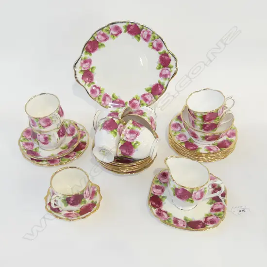 ROYAL ALBERT OLD ENGLISH ROSE TEA SET
