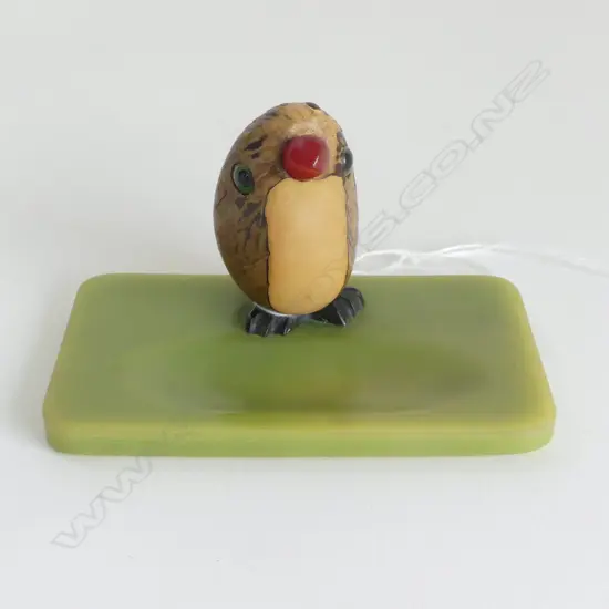 NUT BIRD IN THE STYLE OF HENRY HOWELL 1920S H60MM