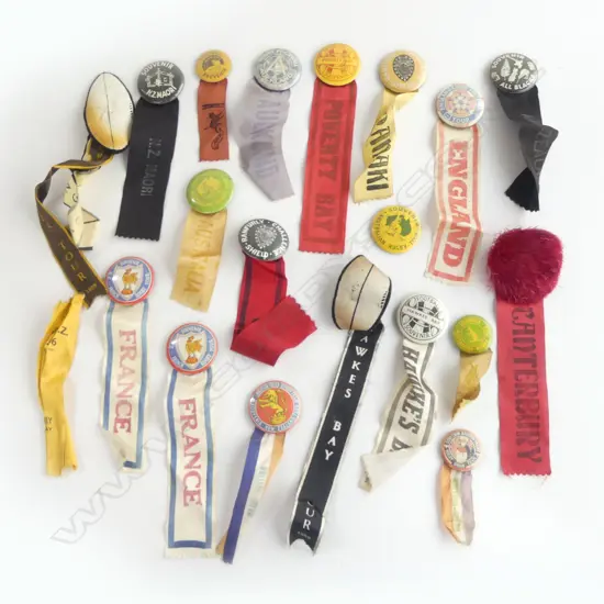 QUANTITY VINTAGE RUGBY BADGES