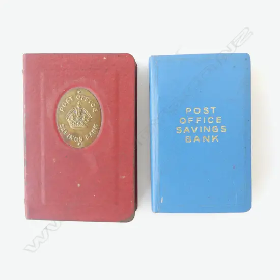 TWO VINTAGE POST OFFICE SAVINGS BANK MONEY BOXES IN BLUE AND RED, L. 118-127MM