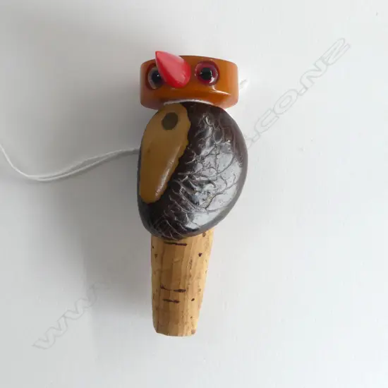 NUT BIRD IN STYLE OF HENRY HOWELL 1920S BOTTLE STOPPER L90MM