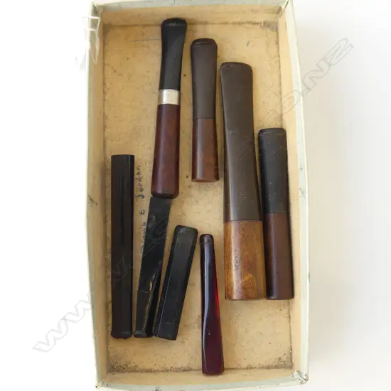 A COLLECTION OF EIGHT VINTAGE BRIAR AND BAKELITE CIGAR & CIGARETTE HOLDERS, L.500MM-105MM