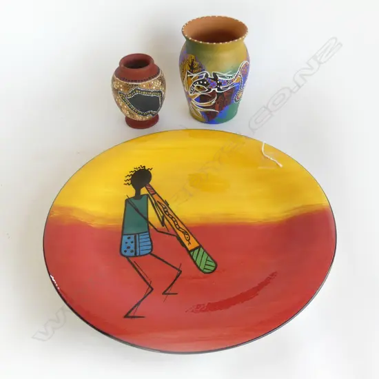 2  ABORIGINAL PAINTED POTTERY VASE  (HIGHEST 160MM) & 1 LARGE PLATTER (DIA.338MM)