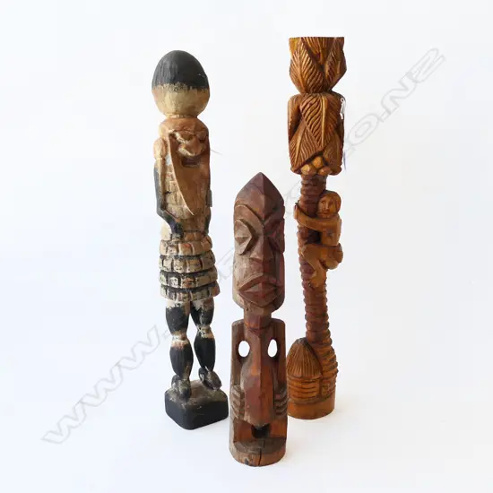 3 CARVED WOOD FIGURES H670MM TALLEST