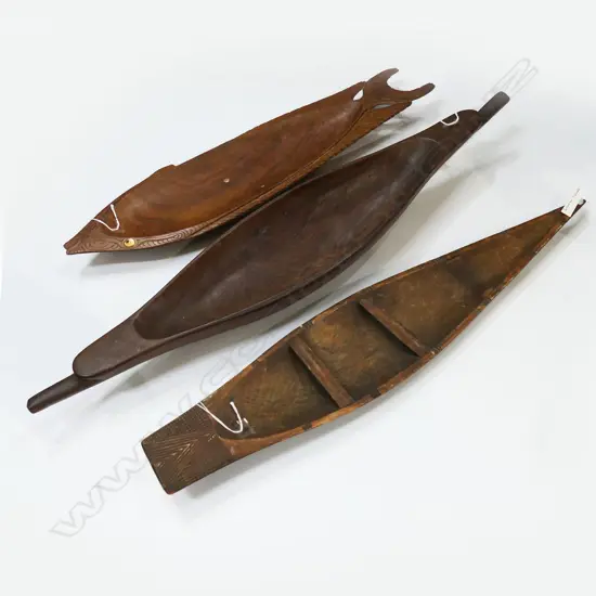 3 ISLAND HARDWOOD FOOD BOWLS 1 SHAPED AS A FISH L650MM