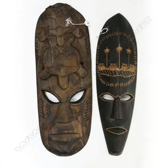 2 PACIFIC ISLAND FACE MASKS L640MM 7 FOOD HOOK CLUB L770MM