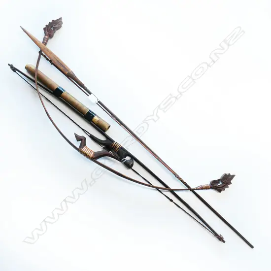 2 INDONESION BOW & ARROW SETS 1M TALLEST BOW