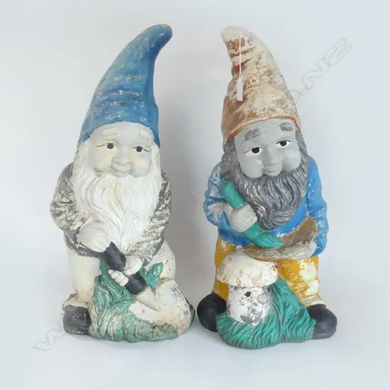 2 SLIPCAST GARDEN GNOMES H.580mm