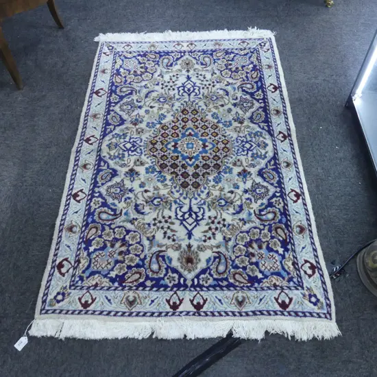 HAND KNOTTED WOOL PILE RUG - WHITE GROUND 1300x850mm
