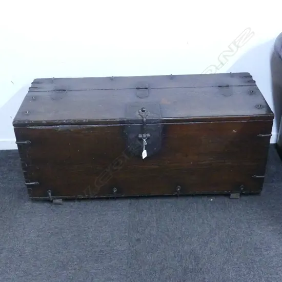 ANTIQUE WOODEN CHEST 1030x430x450mm