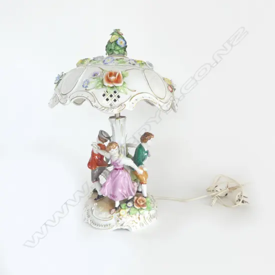 LGE DRESDEN TABLE LAMP 4 FIGURES DANCING around a tree umbrella type shade H.415mm