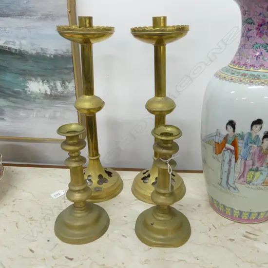 2 PR VINTAGE BRASS CANDLESTICKS H.230mm & 420mm