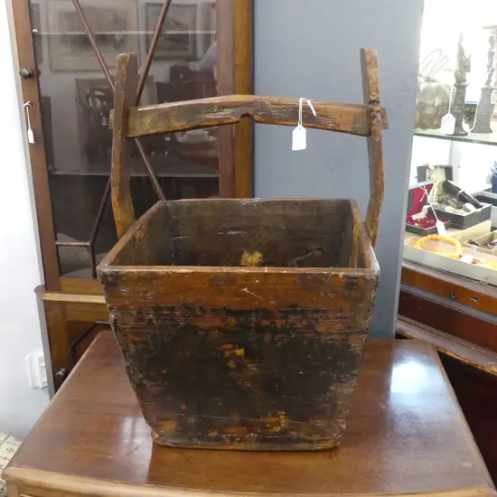 ORIENTAL WOODEN BUCKET
