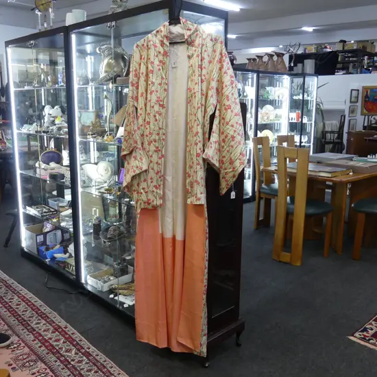 VINTAGE FULL LENGTH JAPANESE SILK KIMONO - CREAM W PINK BLOSSOM PRINT - FULLY LINED