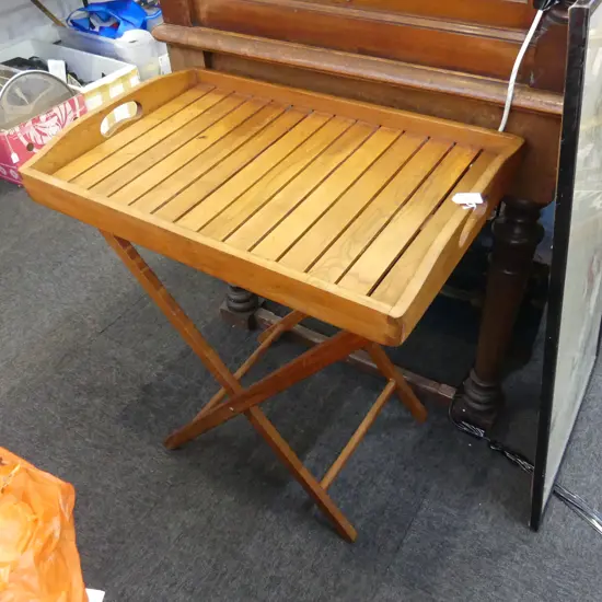 WOODEN FOLDING TRAY TABLE
