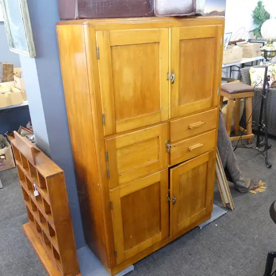 RIMU CABINET 910x355x1470m