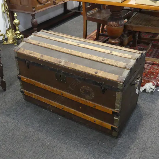SARATOGA TRUNK