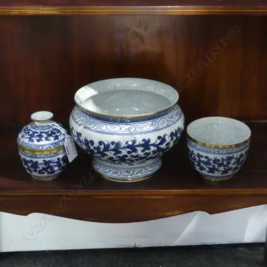 3 PCES CHINESE B/W CERAMICS 160mm dia