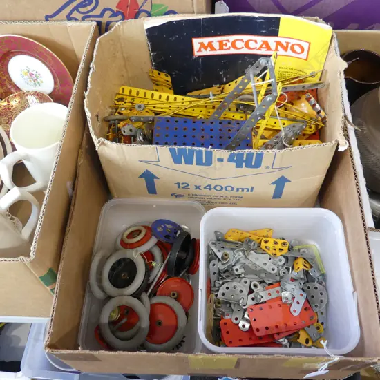 BOX ASST. VINTAGE MECCANO + MANUALS