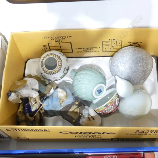 4 ORIENTAL VASES, BOWL & 3 MUD MEN