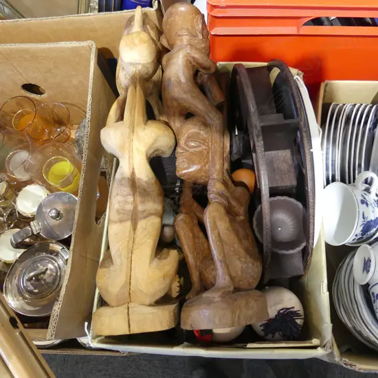 ASST. ORIENTAL ITEMS + 2 CARVED WOODEN TOTEMS FIGURES H.420mm