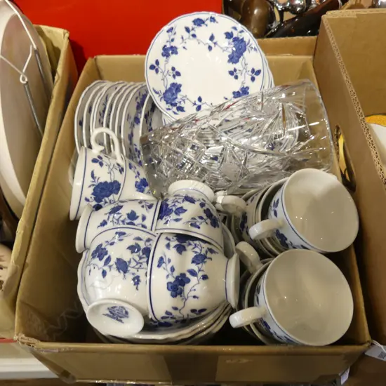  ROYAL MEISSEN B/W CHINA; TRIOS, CEREAL BOWLS + CRYSTAL VASE H.200mm