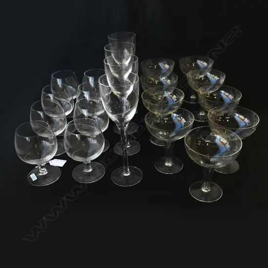 20 GLASSES; 12 KOSTA BODA (4+8) + 8 HOLLOW STEMS