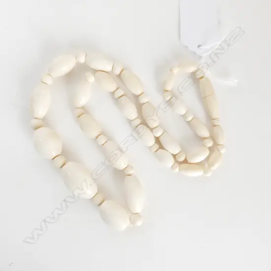 VINTAGE IVORY BEAD NECKLACE