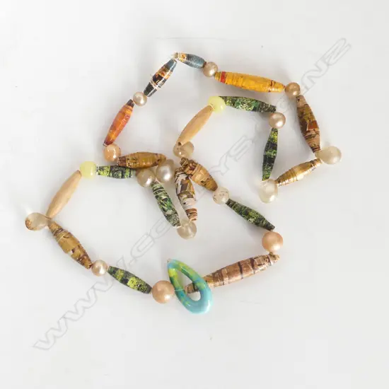 STRING OF BEADS w ACCOMPANYING NOTE SAYING PAPER BEADS MADE IN 1900