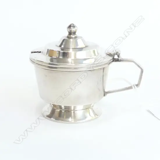 STERLING SILVER ART DECO MUSTARD POT WITH BLUE GLASS LINER BIRMINGHAM 1948 H. 60MM