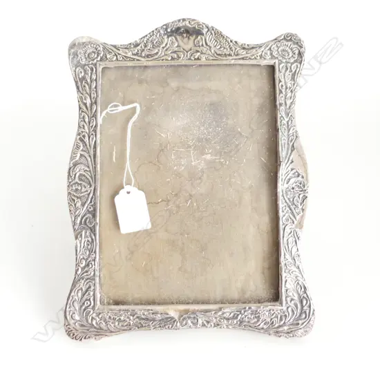 LARGE S/SILVER PHOTO FRAME H255 faults