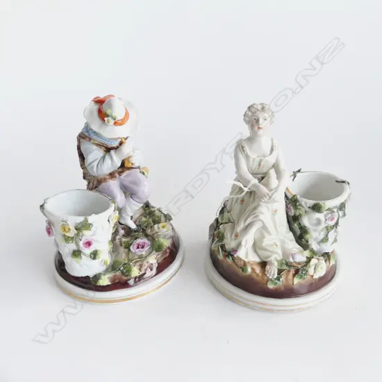 PR ANTIQUE PORCELAIN SPILL VASES H.150mm some flower losses