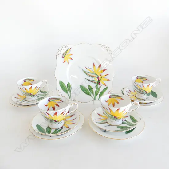 TUSCAN - 4 TRIOS WITH SERVING PLATE