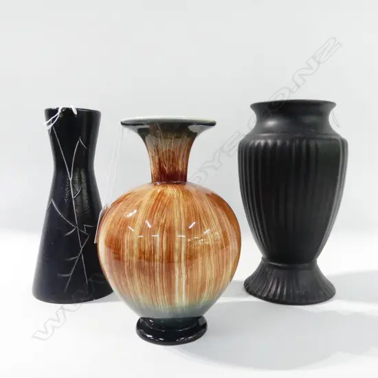 3 TITIAN STUDIO VASES 2 BLACK ONE BROWN GLAZE H210MM