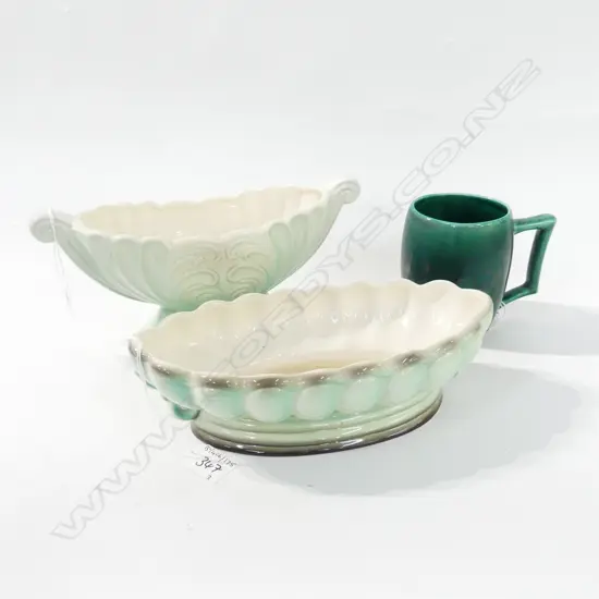 2 TITIAN STUDIO VASES L280MM LONGEST & GREEN GLAZED MUG