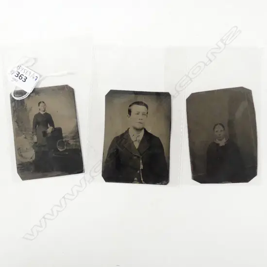 3 VICTORIAN TIN TYPE PHOTOGRAPHIC PORTRAITS L. 85MM