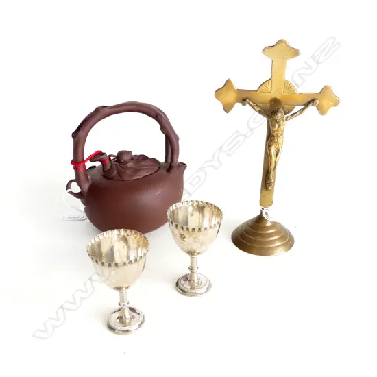 BRASS CRUCIFIX H.200mm, PR EP EGG CUPS, YIXING WARE TEAPOT